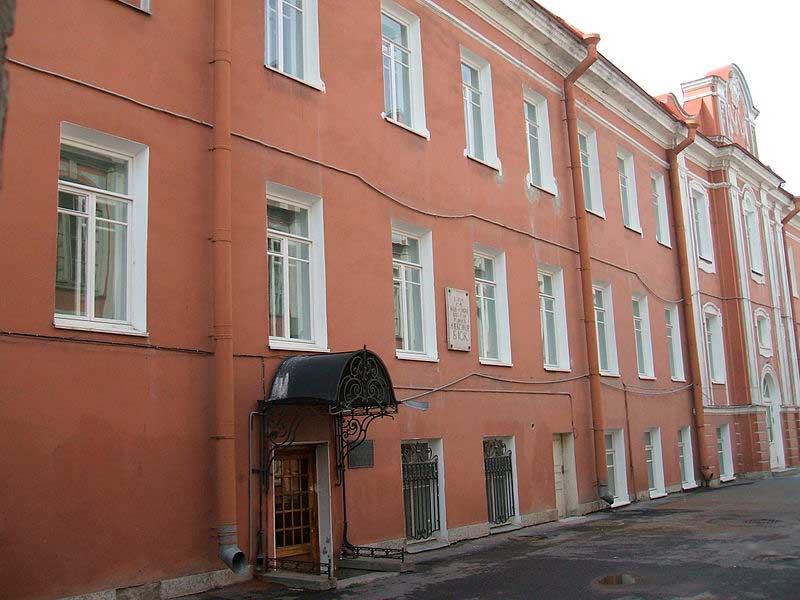 «Ректорский флигель» СПб университета, где родился и жил А. Блок «Ректорский флигель» СПб университета, где родился и жил А. Блок