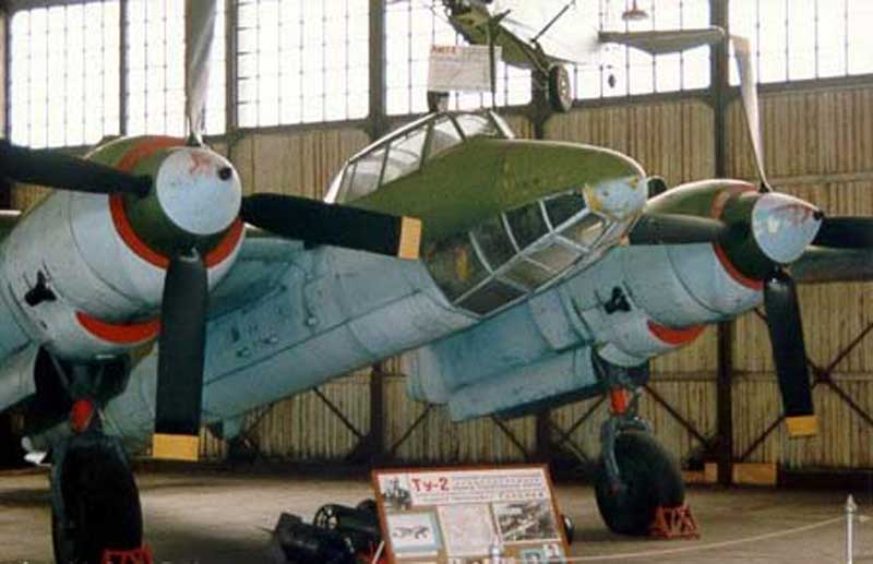 Бомбардировщик Ту-2 Бомбардировщик Ту-2
