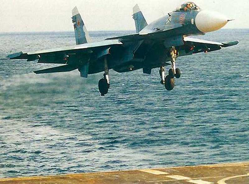 Палубный истребитель Су-33 Палубный истребитель Су-33