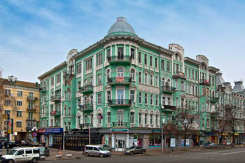 Дом № 40 по Большой Житомирской улице в Киеве, в котором накануне Первой мировой войны проживал Деникин Дом № 40 по Большой Житомирской улице в Киеве, в котором накануне Первой мировой войны проживал Деникин