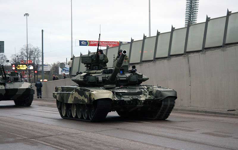 Т-90А на репетиции перед Парадом Победы 9 мая 2009 года
