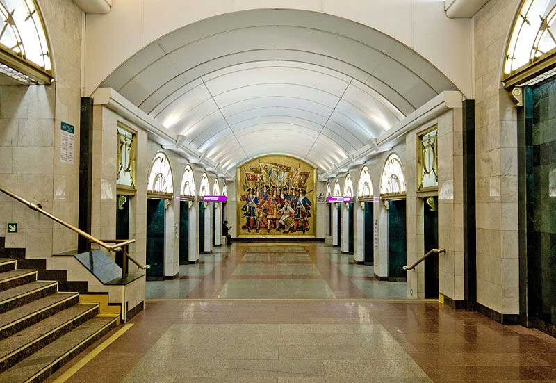 Станция метро «Звенигородская» Станция метро «Звенигородская»