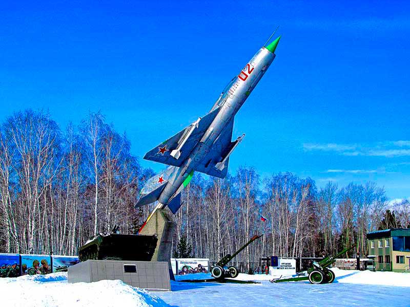 МиГ-21, установленный в Воронеже