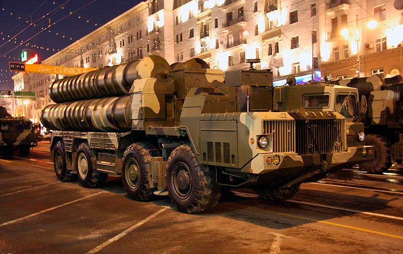 С-300ПМУ2 на репетиции Парада Победы 28 и 30 апреля 2009 года