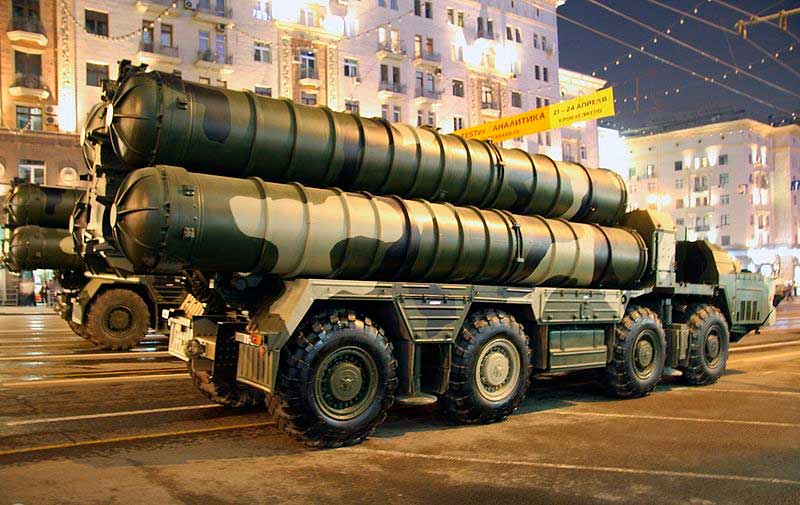 С-300ПМУ2 на репетиции Парада Победы 28 и 30 апреля 2009 года