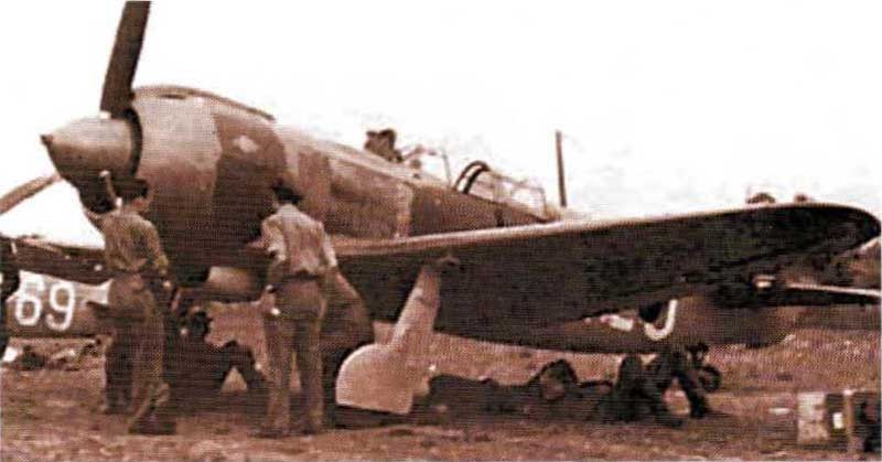 Производство Ла-5 быстро наращивалось, и уже осенью 1942 г. Производство Ла-5 быстро наращивалось, и уже осенью 1942 г.