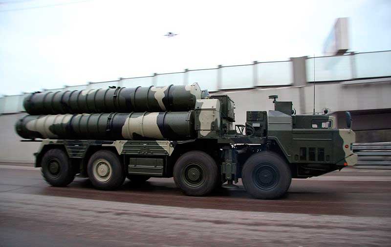 С-300ПМУ2 на репетиции Парада Победы 28 и 30 апреля 2009 года