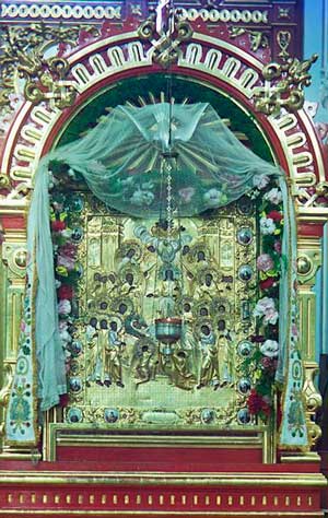 Далматская икона в окладе и киоте (фото С. М. Прокудина-Горского, 1911 год)