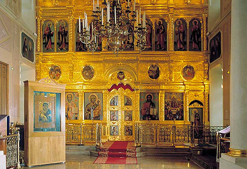 Икона в интерьере церкви в Толмачах